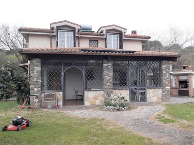 Villa unifamiliare via Pedica delle Ginestre, Guidonia Monte