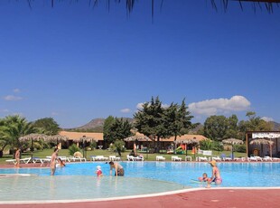 Alloggio a Costa Rei con piscina, giardino e terrazza