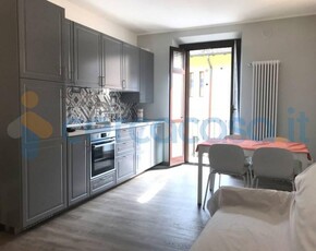 Appartamento Bilocale in ottime condizioni, in affitto in Via Melzo, Milano