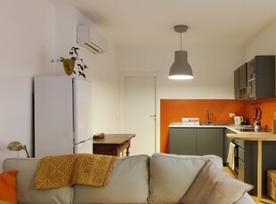 Appartamento con 2 camere da letto in affitto a Milano, Milano