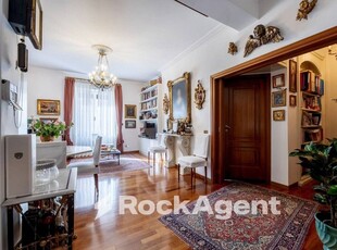 Prestigioso appartamento in vendita Via della Trinità dei Pellegrini, 1, Roma, Lazio