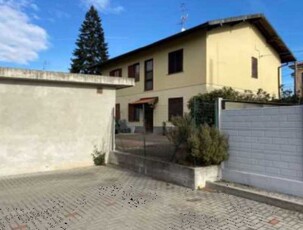 appartamento in Vendita a Oggiona con Santo Stefano - 47999 Euro