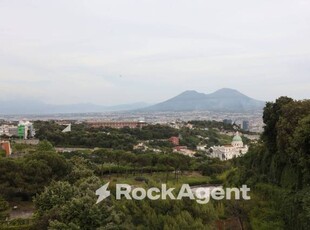 Appartamento in vendita in Napoli, Italia