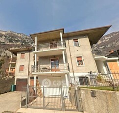 Appartamento in Vendita in Via Berto Barbarani a Brentino Belluno