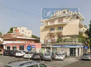 Appartamento in vendita Piazza Carnaro , Roma