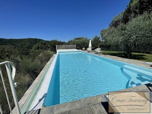Bella casa con 3 unità, olive, piscina a sfioro