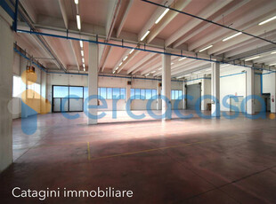 Capannone industriale in ottime condizioni, in vendita in Via Lago Maggiore, Altavilla Vicentina