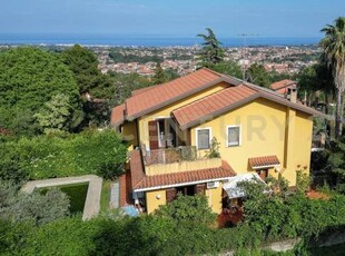 Casa in vendita in Trecastagni, Italia