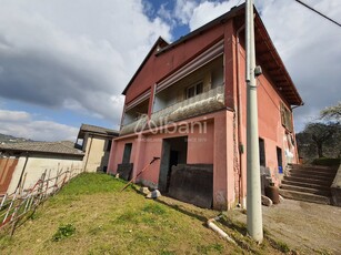 Casa indipendente con giardino, Arcola pianazze