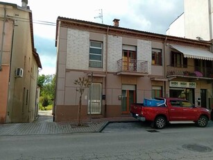 Casa Indipendente in Vendita ad Grinzane Cavour - 550000 Euro