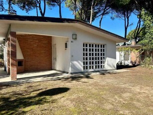 Casa Indipendente in Vendita ad Lignano Sabbiadoro - 350000 Euro