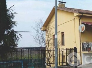 Casa indipendente in Vendita in Via Adige 21 a Ronco all'Adige
