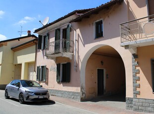Casa semi indipendente in Vicolo San Giovanni 1 a Palestro