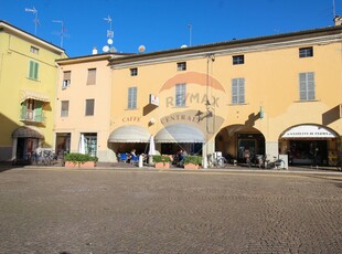 Casa Semindipendente di 1179 mq a Soragna