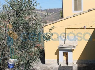 Casa singola in vendita in Candeloro, Loreto Aprutino