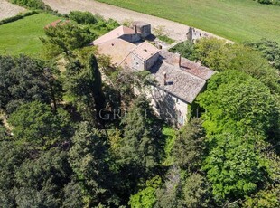 Castello in vendita - Todi, Italia