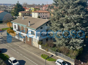 Grande CASA INDIPENDENTE con giardino alberato