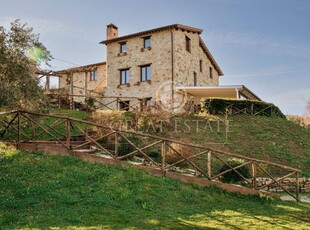 Lussuoso casale in vendita San Venanzo, Umbria