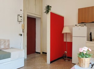 Monolocale in affitto in Zona 4 Di Milano, Milano