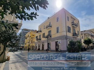 Pescara centro, ampio appartamento con terrazzo