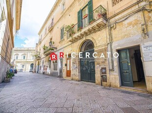 Prestigiosa casa di 600 mq in vendita via cairoli, Lecce, Puglia