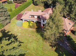 Prestigiosa villa di 606 mq in vendita, Via della Pineta, Guanzate, Lombardia