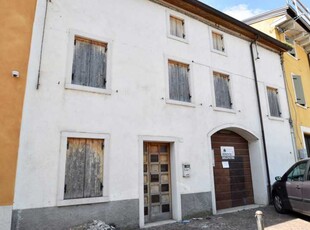 Rustico-Casale-Corte in Vendita ad Pescantina - 310000 Euro