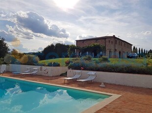 Rustico casale in vendita a Torrita Di Siena