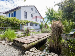 Villa con terrazzo a Caselle Torinese