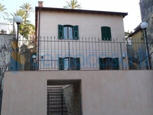 Villa in ottime condizioni in vendita a Bordighera
