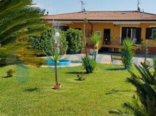 Villa in vendita a Pontecagnano Faiano