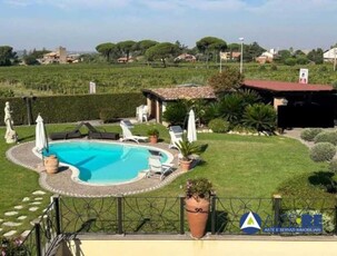 Villa in Vendita ad Marino - 267000 Euro