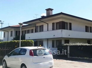 Villa in Vendita in Via Garzadore Beltrame 24 a Marostica