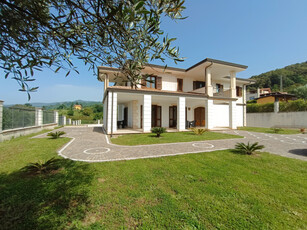 Villa/Indipendente in vendita a Lamezia terme