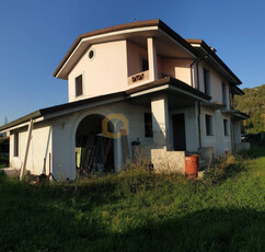 Villa nuova a Camaiore - Villa ristrutturata Camaiore
