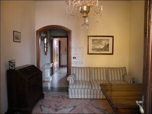 Villa singola - buone condizioni a Est, Lucca
