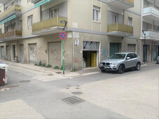 Box / Garage in vendita a Pescara - Zona: Centro
