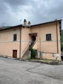 Casa Indipendente in in vendita da privato a Sellano località Piedicammoro, 6