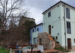 Soluzione Indipendente in vendita a Montorio al Vomano - Zona: Collevecchio
