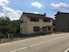 villa indipendente in vendita a Gaggio Montano