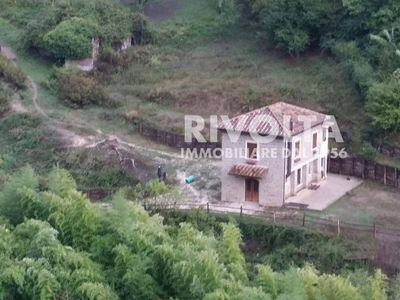 Casa indipendente in vendita a Genazzano