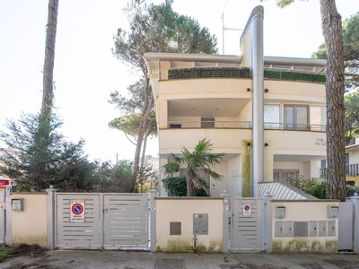 Villa a schiera in ottime condizioni in zona Lido Degli Estensi a Comacchio