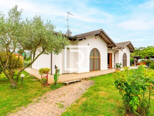 Villa in vendita a Meldola