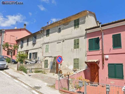 appartamento in Vendita ad Monte San Vito - 35000 Euro