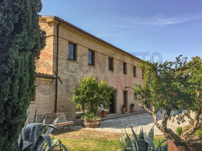 villa indipendente in vendita a Acquasanta