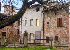 Rustico casale in vendita a Borgonovo Val Tidone Piacenza Corano