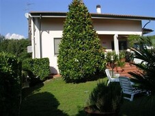 Indipendente - Villa a San Macario, Lucca