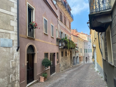 Casa indipendente con terrazzo, Mondov? piazza