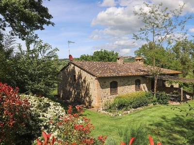 Rustic house w \/ private pool & garden near Siena up to 12 guests
