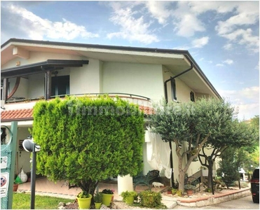 Villa bifamiliare, ottimo stato, 247 m², Santo Stefano del Sole